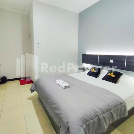The Paragon Hotel Cilacap Redpartner Kültér fotó